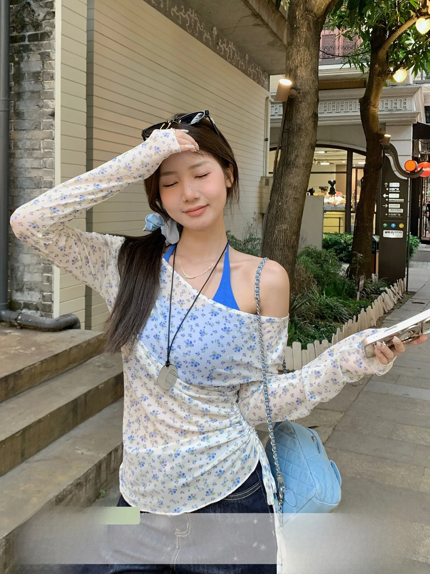 

Blue Floral Lace Long Sleeve T-Shirt Women's Sweet Spicy Girl Neck Hanging Strap Vest Two-Piece Set Chic Style Casual Wear