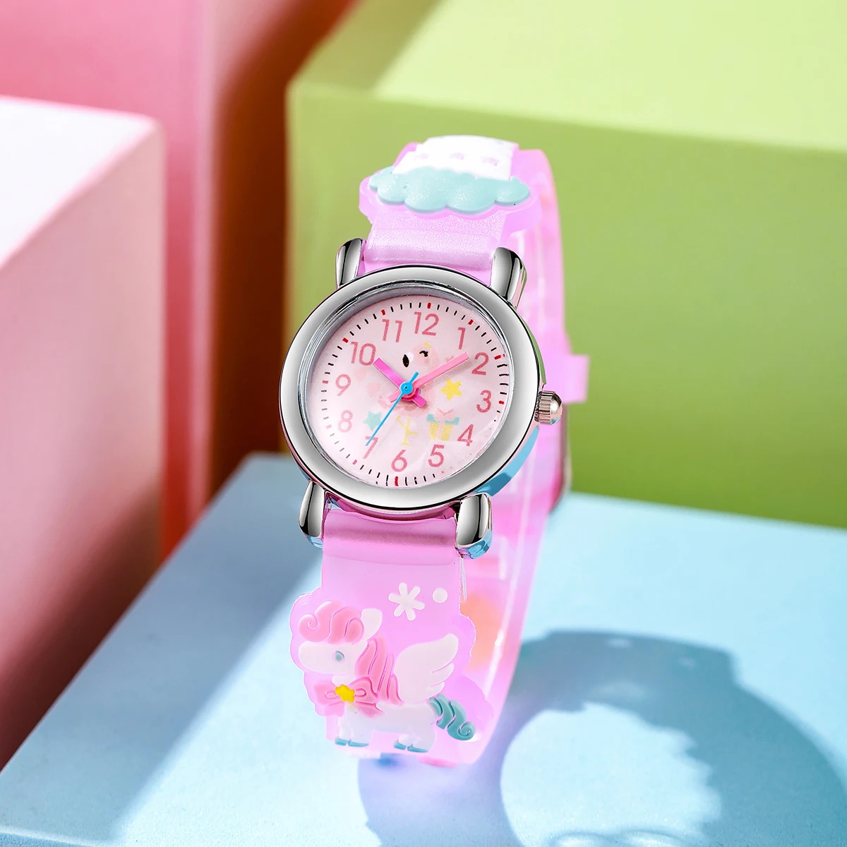 Cute and fashionable cartoon Pegasus pattern silicone watch band with a round alloy dial, children's quartz watch, suitable for