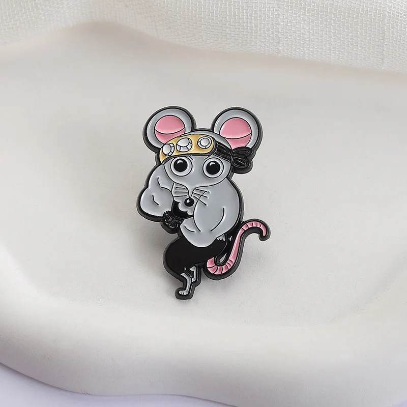 دبابيس الحيوان الكرتون مضحك الفأر الصغير شارات معدنية الهدايا الصغيرة بالجملة قبعة دبوس ظهره اكسسوارات دبابيس لحقائب الظهر