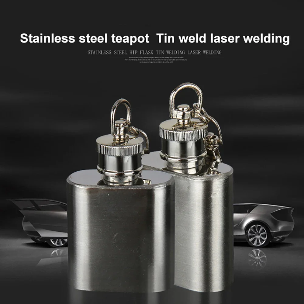 1pcs Stainless Steel Wine Jug Small Wine Jug Portable Outdoor Camping Flat Metal Wine Jug with Key Chain Wine Bottle