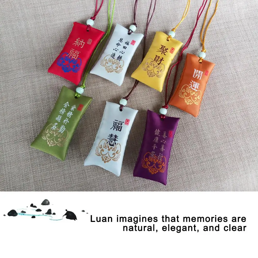 

Randomly Prayer Sachet Pendant Temple Prayers Embroidered Blessing Guardian 1pcs Chinese Sachets style Classical S2I0