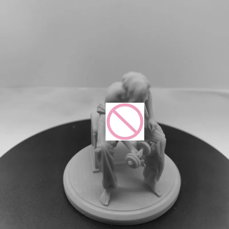 1/24 Scale กีฬาสาวฉากรูปเรซิ่นประกอบชุดประกอบ Dioramas และ Unpainted รูปปั้นของเล่น