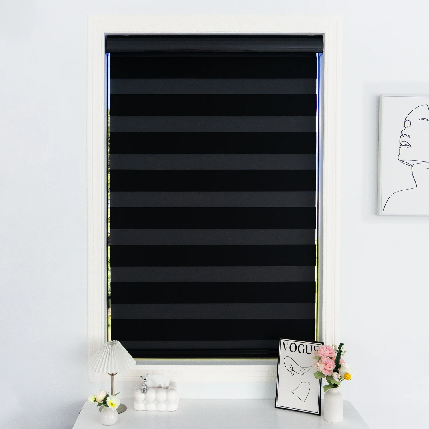 Eco-Friendly Waterproof Manual Control Fabric Zebra Shades Modern Vertical Pattern Anti-UV Durable Window Blinds For Living Room
