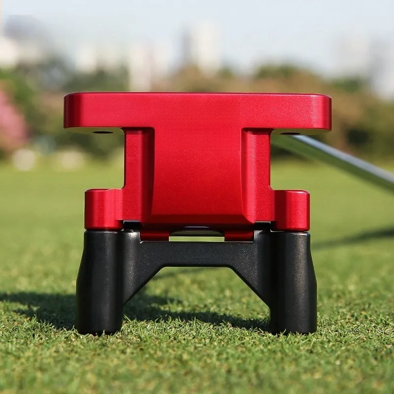 Golf putter New deformable club head Single stable low center of gravity club with line of sight