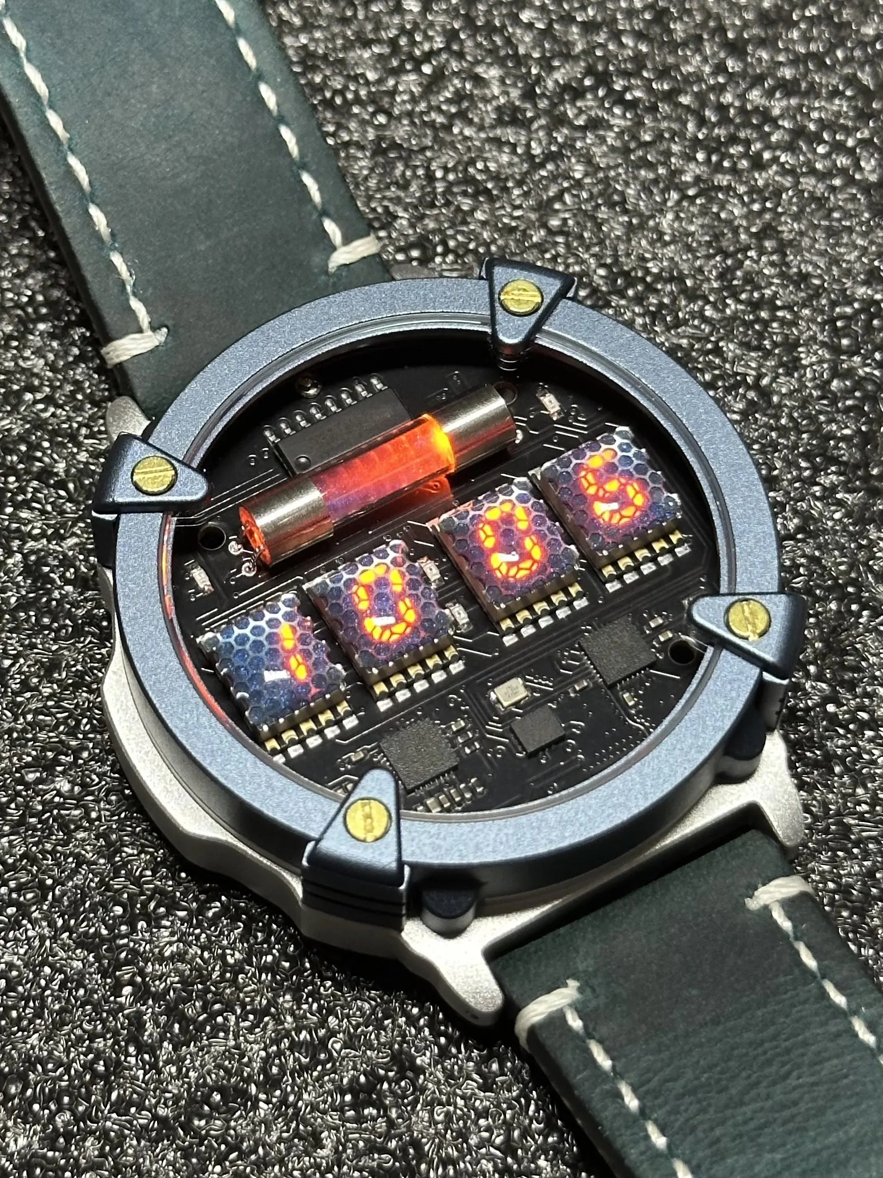 Retro Luxury Nixie Tube Watch Waterproof Wireless Charging Glow Wristwatch with Genuine Leather Strap Wristwatch for Tech Lover