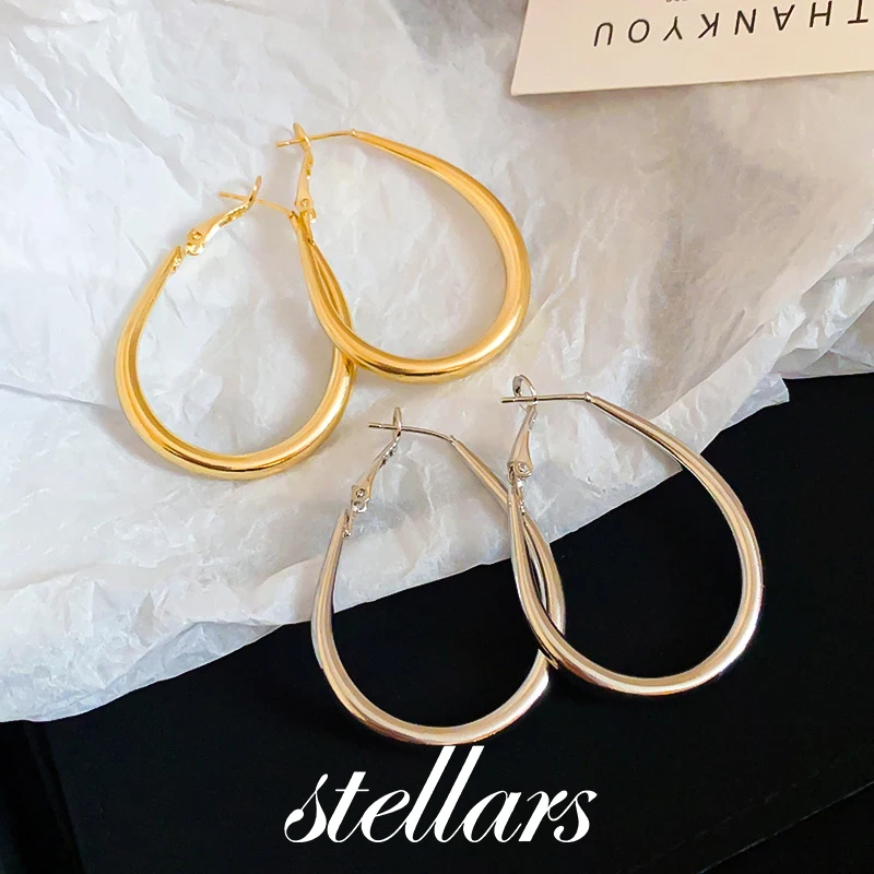 

Silver Needle Oval Minimalist Hoop Earrings - Bold Cool Style, Fashionable High-End Statement Jewelry for Women
