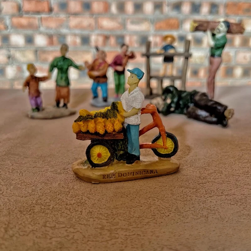 Emulation Miniature of Ancient Beggars and Farmers Elderly Sand Table Model Props Decoration Ornaments