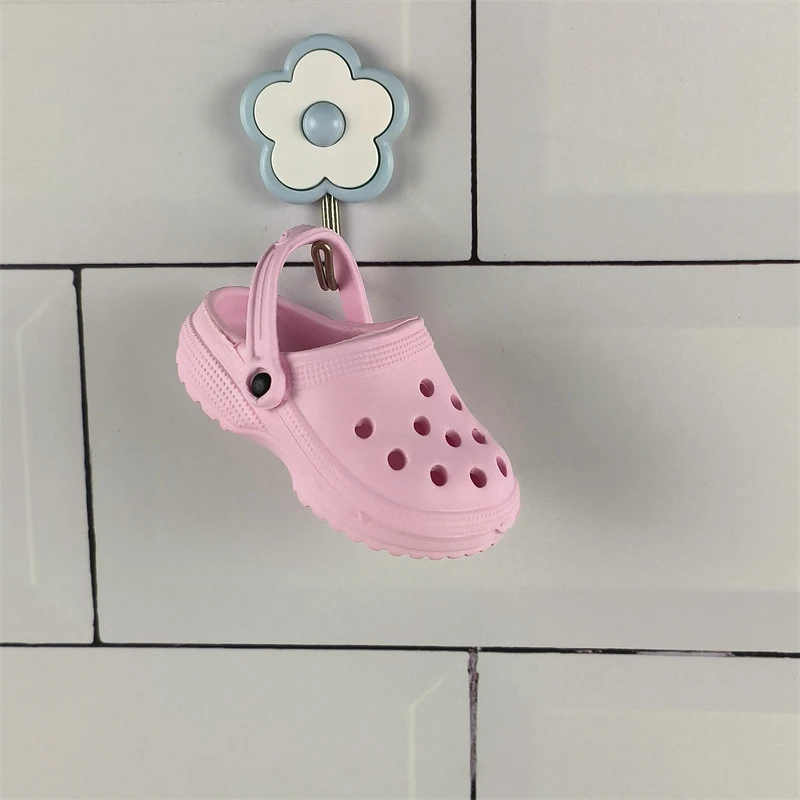 2PCS/Pair Small Cute 3D Mini Sandal Slipper Plastic Lovely Beach Shoes kawaii Hole Pet Shoe Keychain Bag Toy 8cm doll shoes