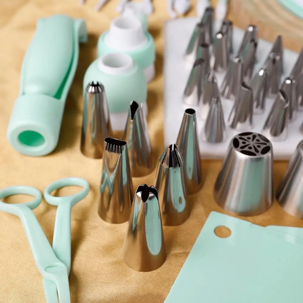 

207Pcs Professional Cake Decorating Tools Kit Multi-functional Creative Piping Nozzle Piping Bag Set Rust-proof Easy To Clean