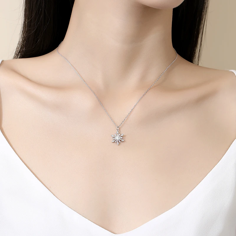 Original S925 Sterling Silver Snowflake Necklace Female Light Luxury Classic Design Winter New Christmas Charm Exquisite Jewelry