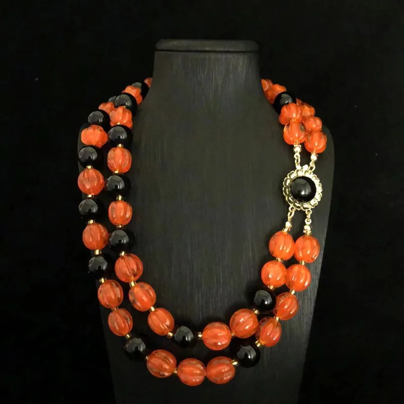 

Western Medieval Double-layer Switch Necklace High-end Sense Pumpkin Edge Glazed Bead Sweater Chain Versatile Accessories Collar