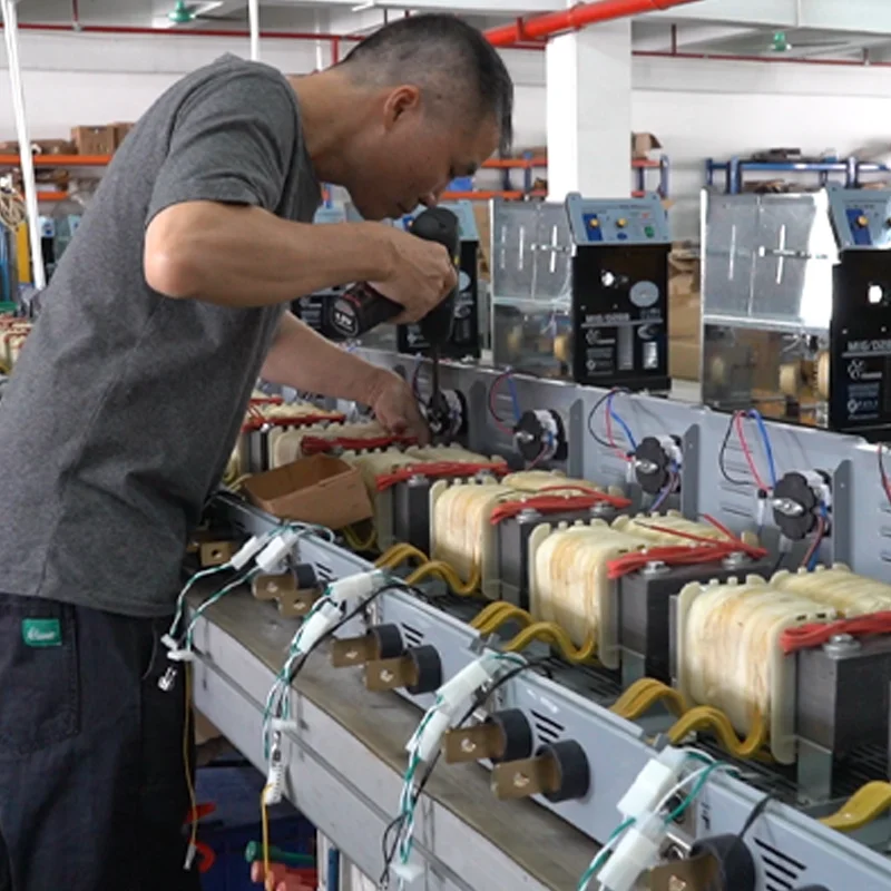 Cargador de batería portátil para camión de alta calidad, adecuado para motor de 12V/14V, arrancador de batería multifuncional