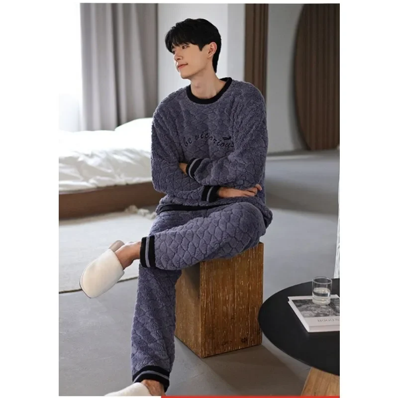 Ropa de dormir de invierno, pijamas cálidos de felpa con cuello levantado para hombre y terciopelo Coral grueso, ropa para el hogar de talla grande, se puede usar fuera de la ropa interior