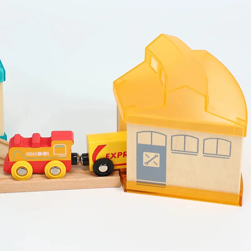 

TEMIKIDS Plastic Transparent Parking Garage Compatible With Wooden Train Track Accessorie Children's Train Assembled Educational