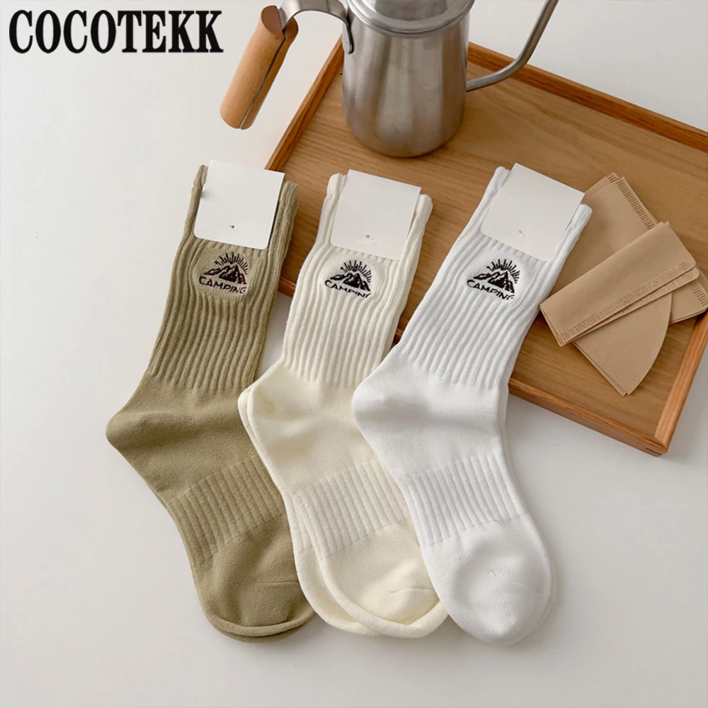 Fashion Classic Trend Originality Embroidery Mountain Women\'s Socks Couple Casual Green Combed Cotton Socks Men Breathablee Soft