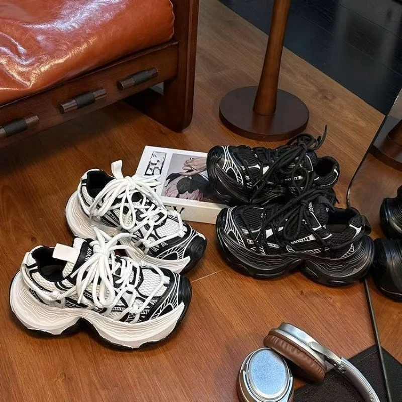 

Европейские кроссовки Trifle Platform 2026: Новые универсальные повседневные кроссовки на низкой подошве