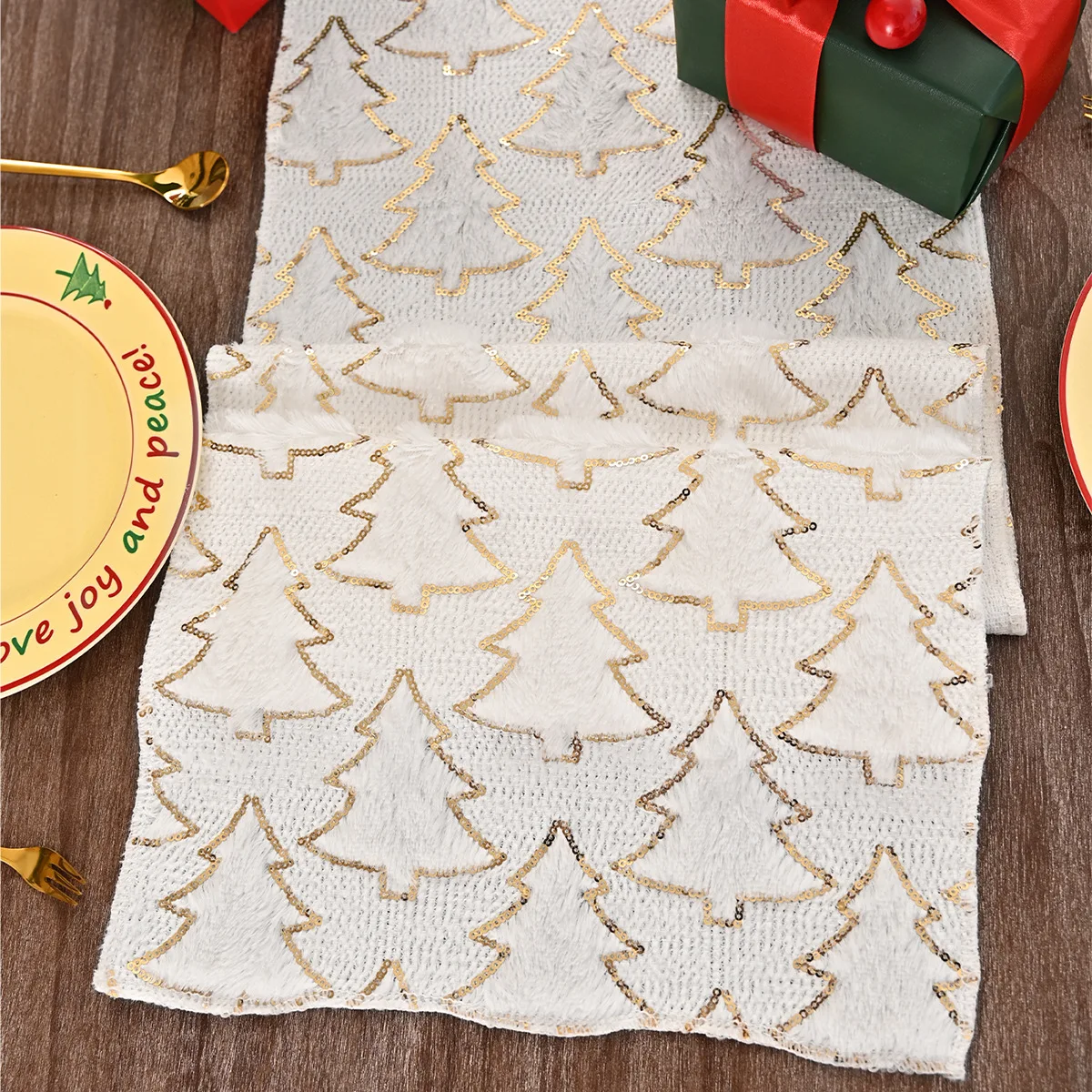 BUYNOW 1PC Plush Gold Sequined Embroidered ChristmasTree Pattern Tablecloth Christmas Living Room Sofa Tablecloth Home Bed Decor