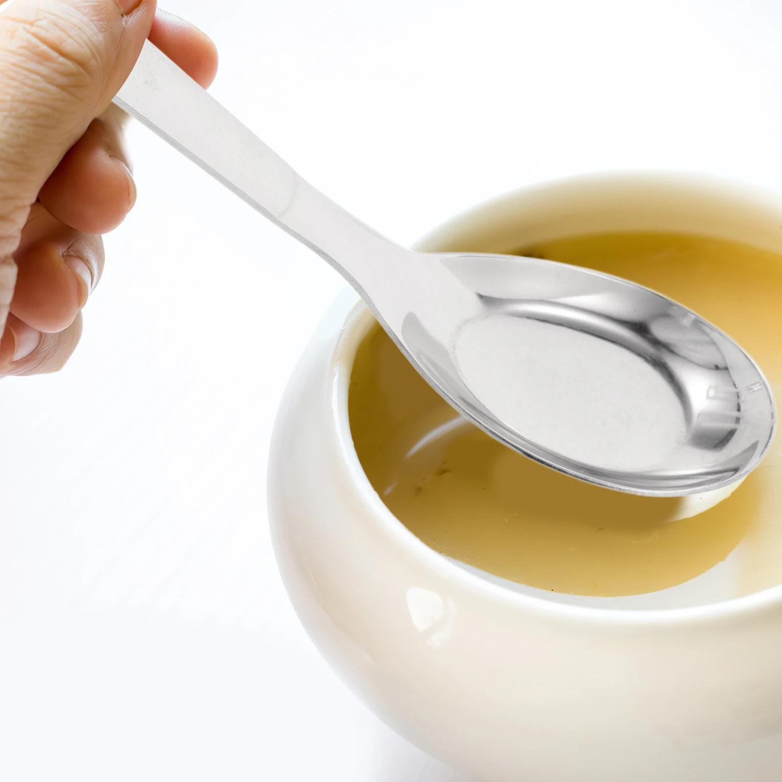 Cucharas de acero inoxidable, cuchara para sopa profunda, hielo asiático para el hogar, Material de condimento plateado de Metal, diseño versátil y suave