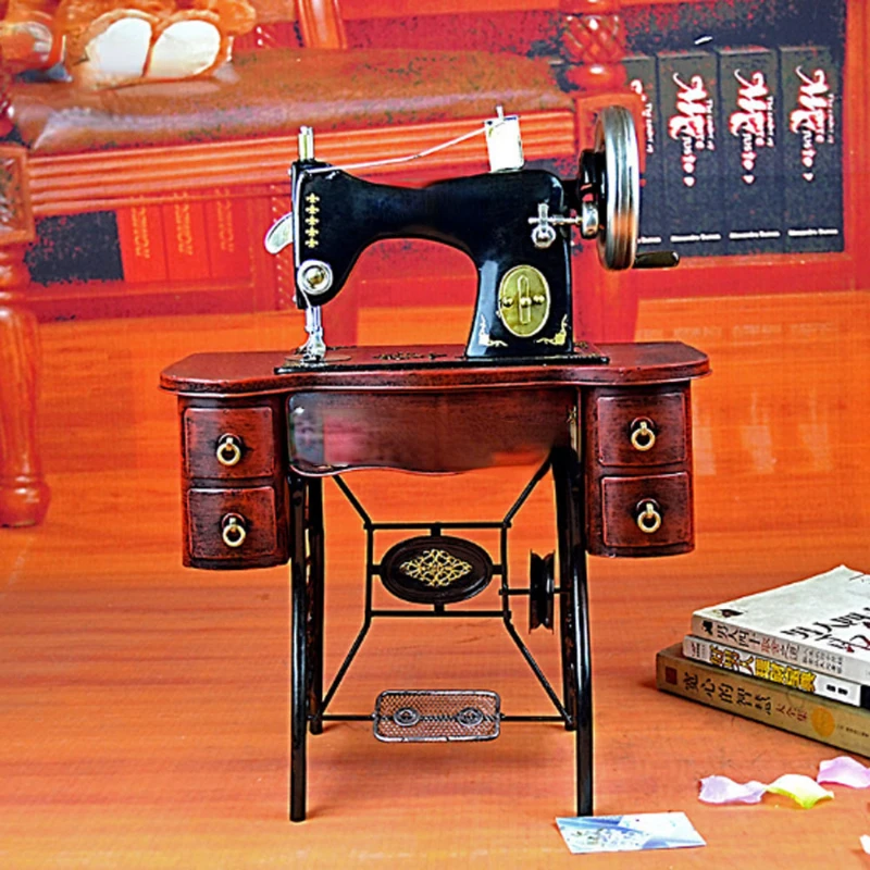 

Новинка: металлическая швейная машина в антикварном стиле для декоративных поделок