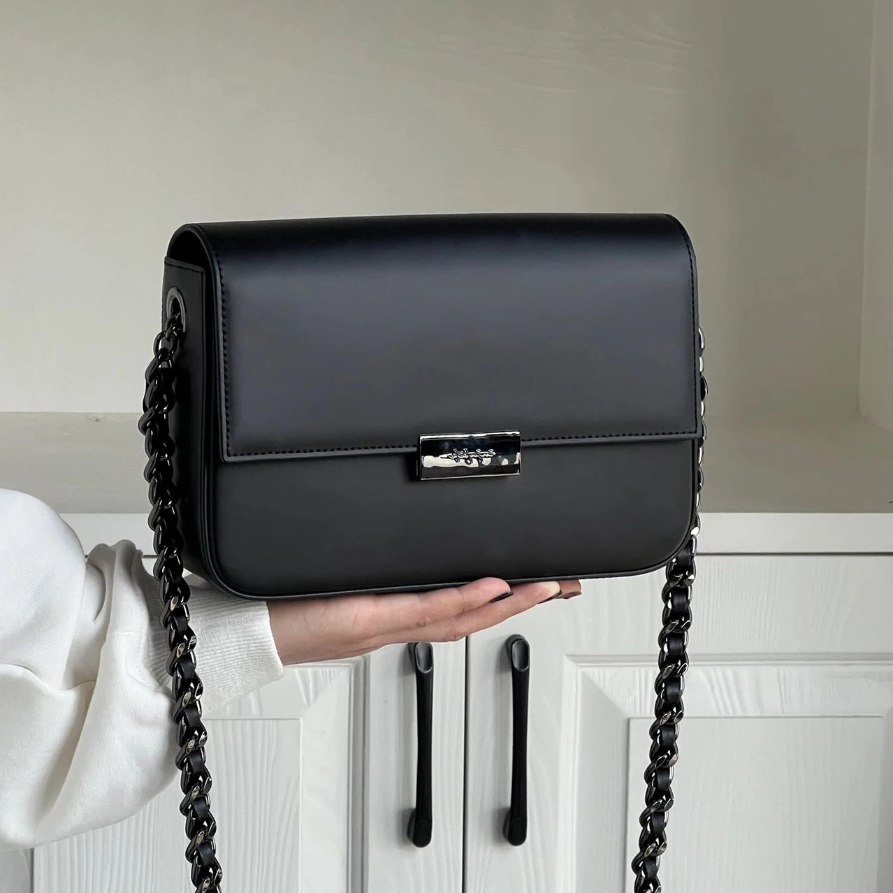 2024 Spring New Square Handbags for Women French Luxury Texture  Shoulder Bag Classic Black Commuting Chain Crossbody Bags