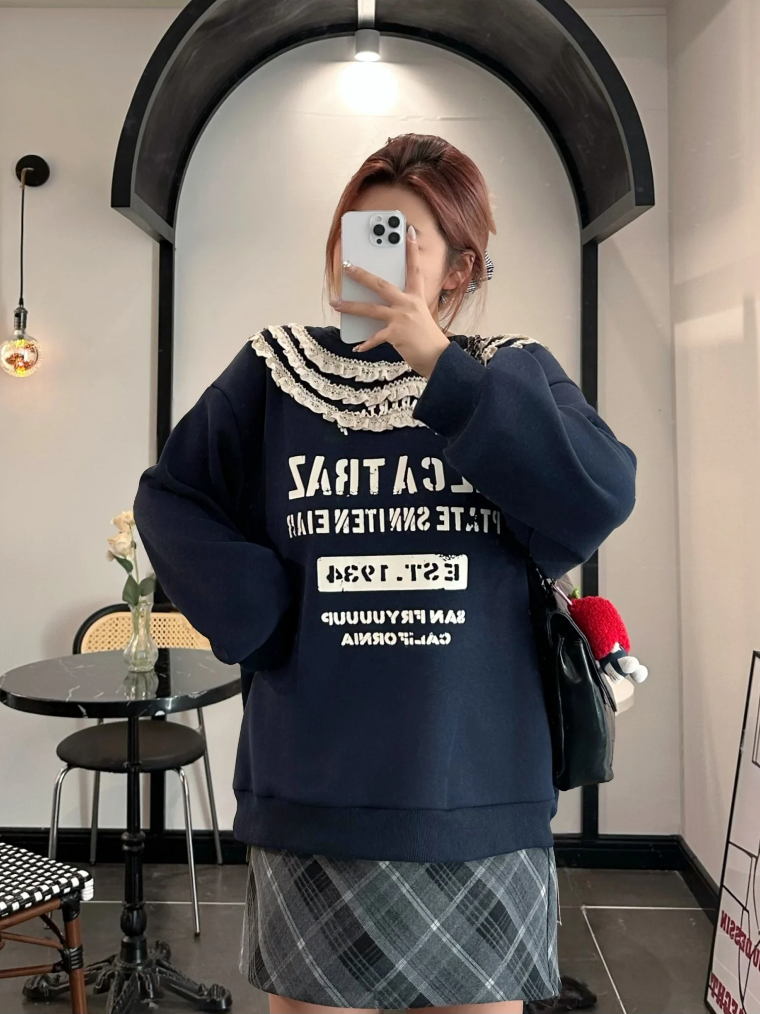 

plus Size Women's O16812 Winter Korean Style Lace Splice Fashion Slim Fit round Neck Fleece Lined Sweatshirt Commute Wind