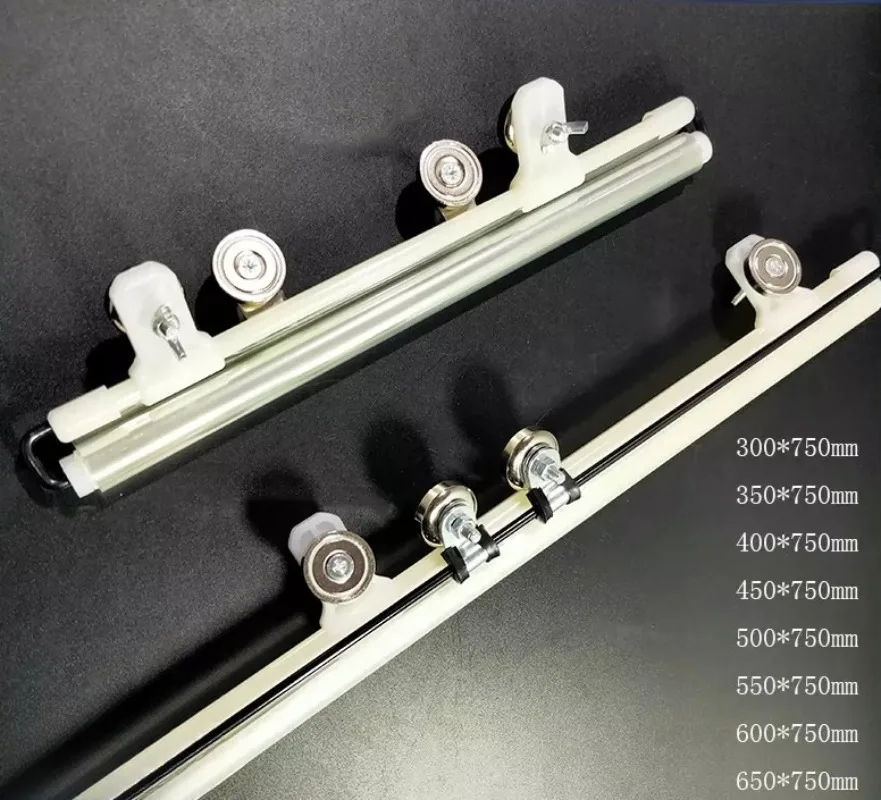 Telescopic Mold Splash Proof Protective Curtain For Injection Molding Machine 350Mm Shortened 750Mm Maximum Opening Distance
