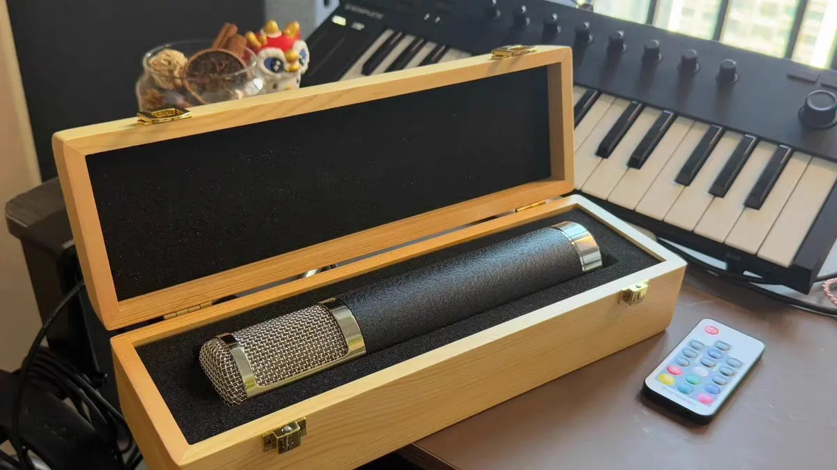 Professional AK47 Electronic Tube Microphone, Perfectly Customized, Recording Studio / Live Performance Microphone Set