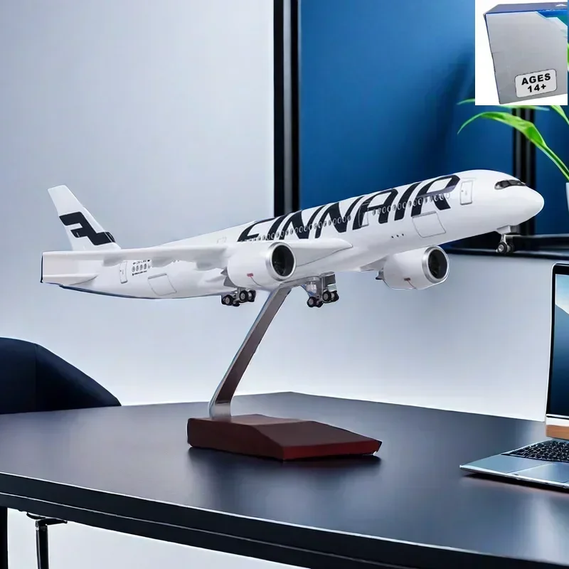 

47CM 1/142 Scale Airplane A350 Finland FINNAIR Airline Model W Light and Wheel Diecast Plastic Resin Plane For Collection
