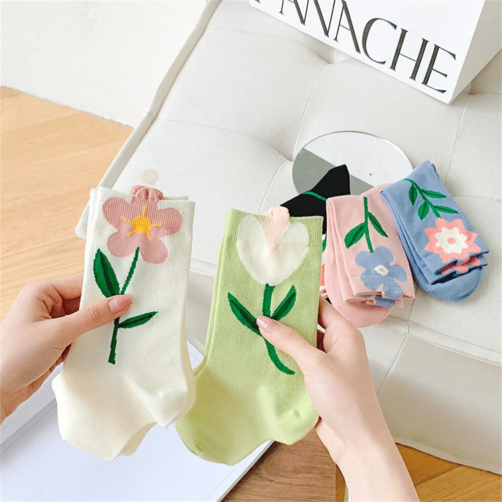 Soft Cotton Kawaii Socks for Women - Beautiful 3D Tulip Design