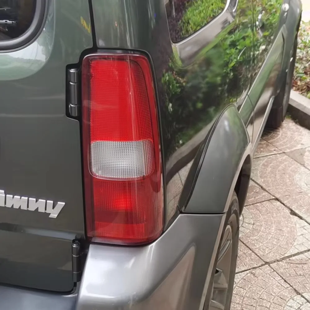 Rear Bumper Tail Light Stop Warming Lamp For SUZUKI JIMNY SN413 HARD TOP 1998 1999 2000 2001 2002 2003-2017 For Car 3627581A31