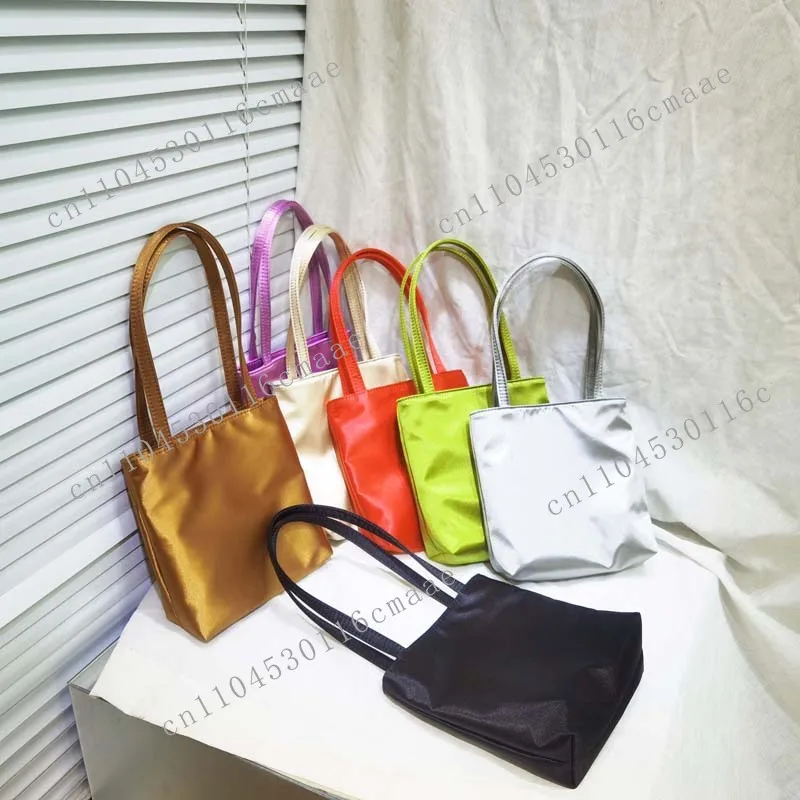

2025 new Korean version niche retro tote bag mini underarm small square bag handbag versatile casual bag women