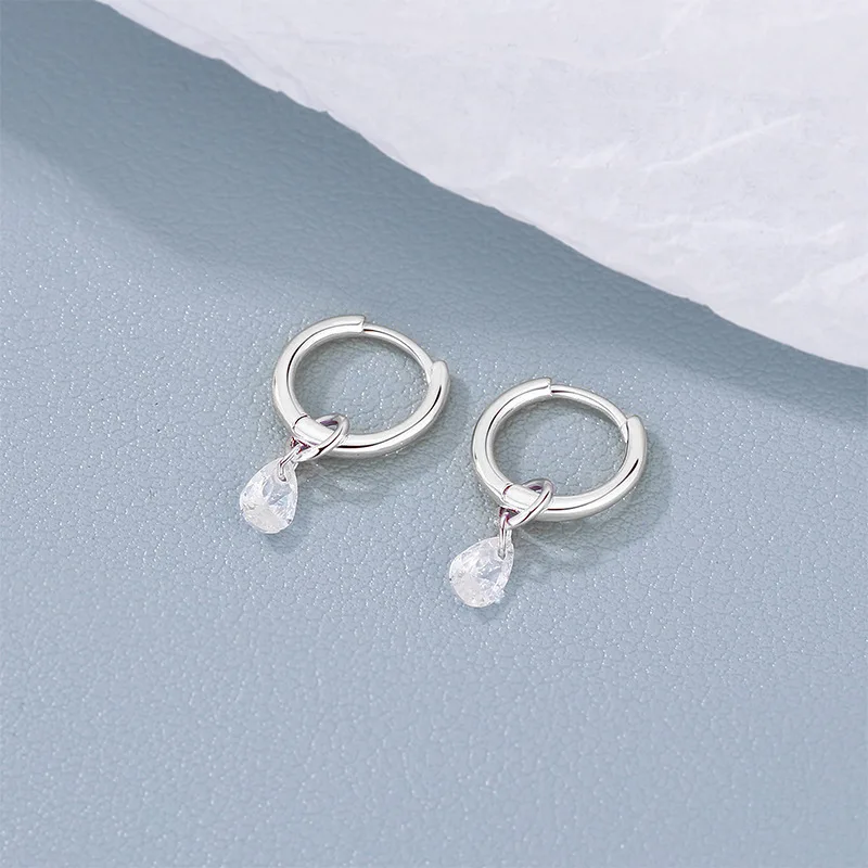 Small Water Droplet Hoop Earrings for Women Simple Golden Silver Color Metal Loop Earrings Geometry Vintage Round Circle Jewelry