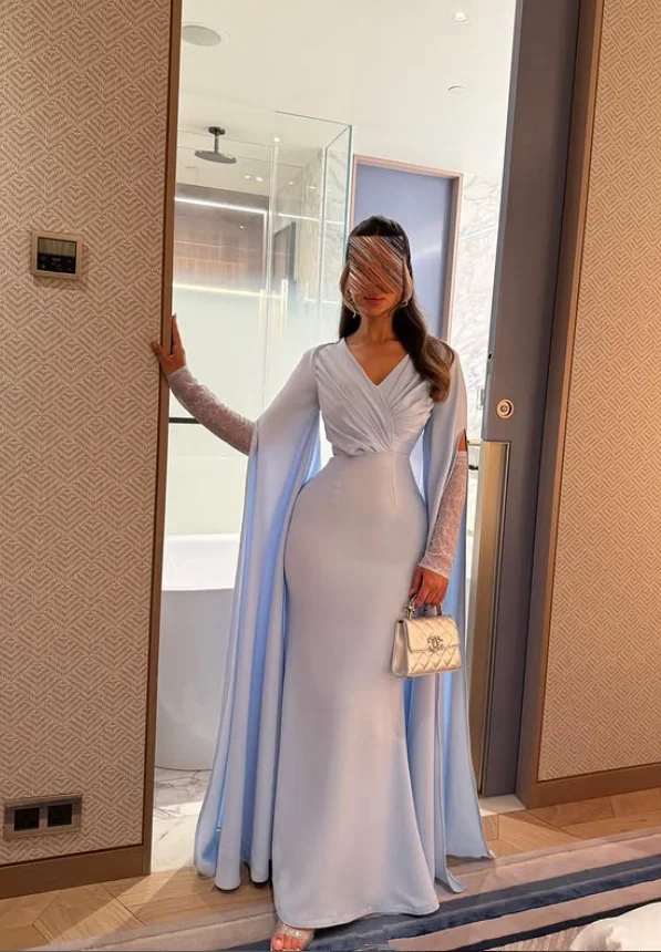 Небесно-голубое вечернее платье русалки на Ближнем Востоке с накидкой с длинными рукавами и рюшами с v-образным вырезом Вечернее платье из джерси по индивидуальному заказу