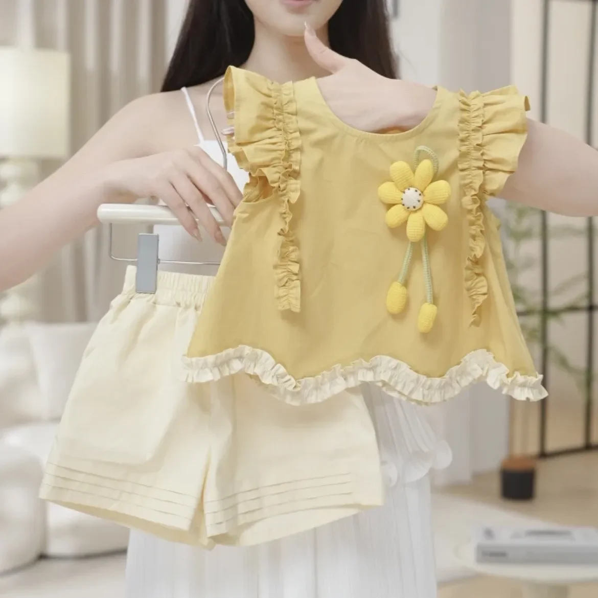 

Girls' Set Summer 2026 New Children's Three-dimensional Sunflower Sleeveless Top+short Shorts Two-piece Set