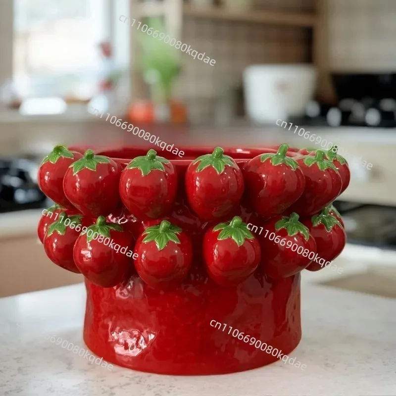 3D Handmade Ceramic Planter Cute Red Strawberry Shape Decorative Succulent Pot For Home Garden Kitchen Decoration