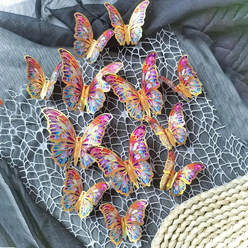 جدار ثلاثي الأبعاد - 24 قطعة ديكورات للحفلات وأعياد الميلاد والغرفة والخزانة - ملصقات جدارية وحرف يدوية