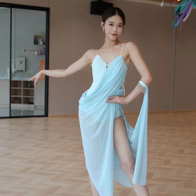 Abito da ballo latino standard personalizzato, completo da pratica, gonna da competizione, reggicalze, set da ragazza in filato galleggiante in rete di perle