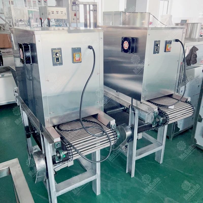 Automatic Chain Type Garlic Skin Removing Peeling Machine 400Kg/H Garlic Sheller Peeler for Food Factory