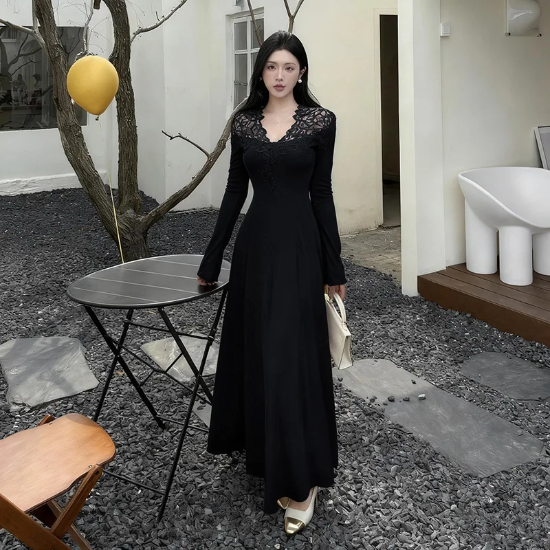 Vestido bodycone de malha bege, elegância francesa, decote em v, renda, transparente, linha a, chique, camada interna, casaco de inverno preto com saia