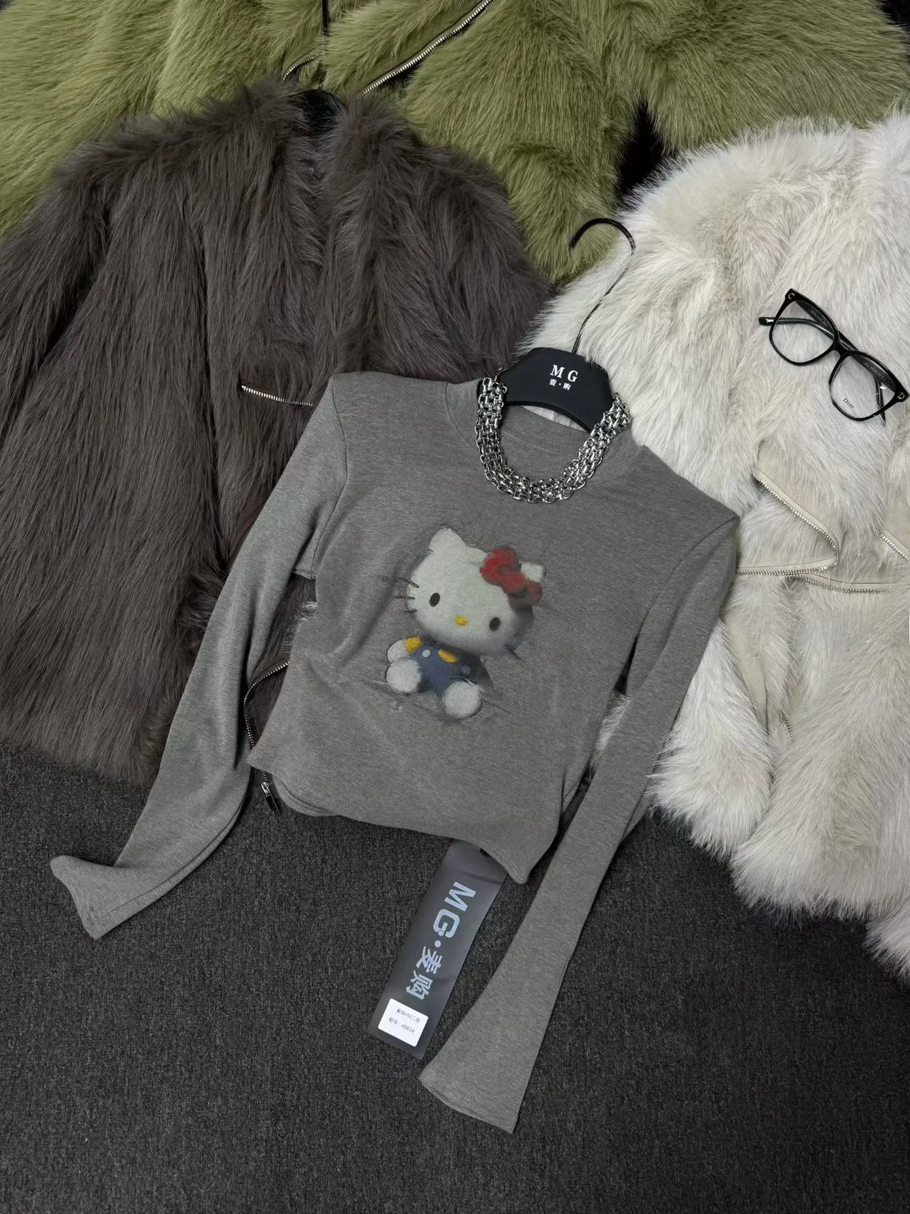 تي شيرت Sweet Cool KT مطبوع عليه رسوم كرتونية Fce طويل Sve تي شيرت مبطن للكتف من القطن المريح للنساء