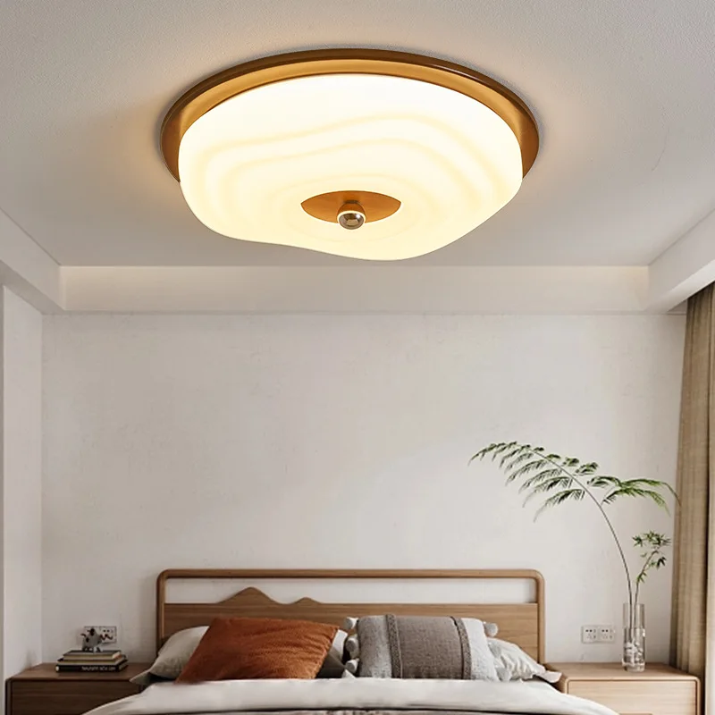 

French Cream Wind Solid Wood Bedroom Light Retro Walnut Xuan Light Eye Protection Full Spectrum Study Children's Room Lighting