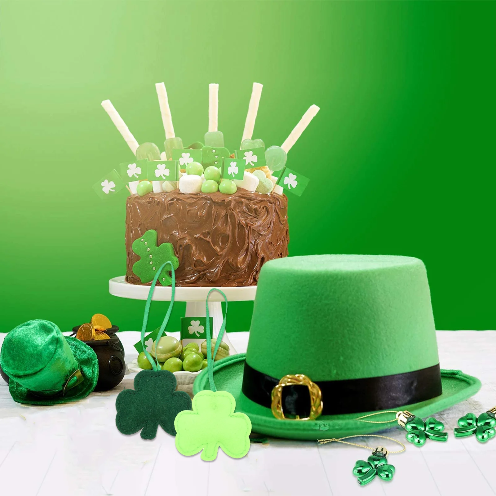 

24Pcs Clover Hanging Decor Shamrock Party Favor Decorations for St Patricks Day Birthday Celebration Festival Clover Pendant