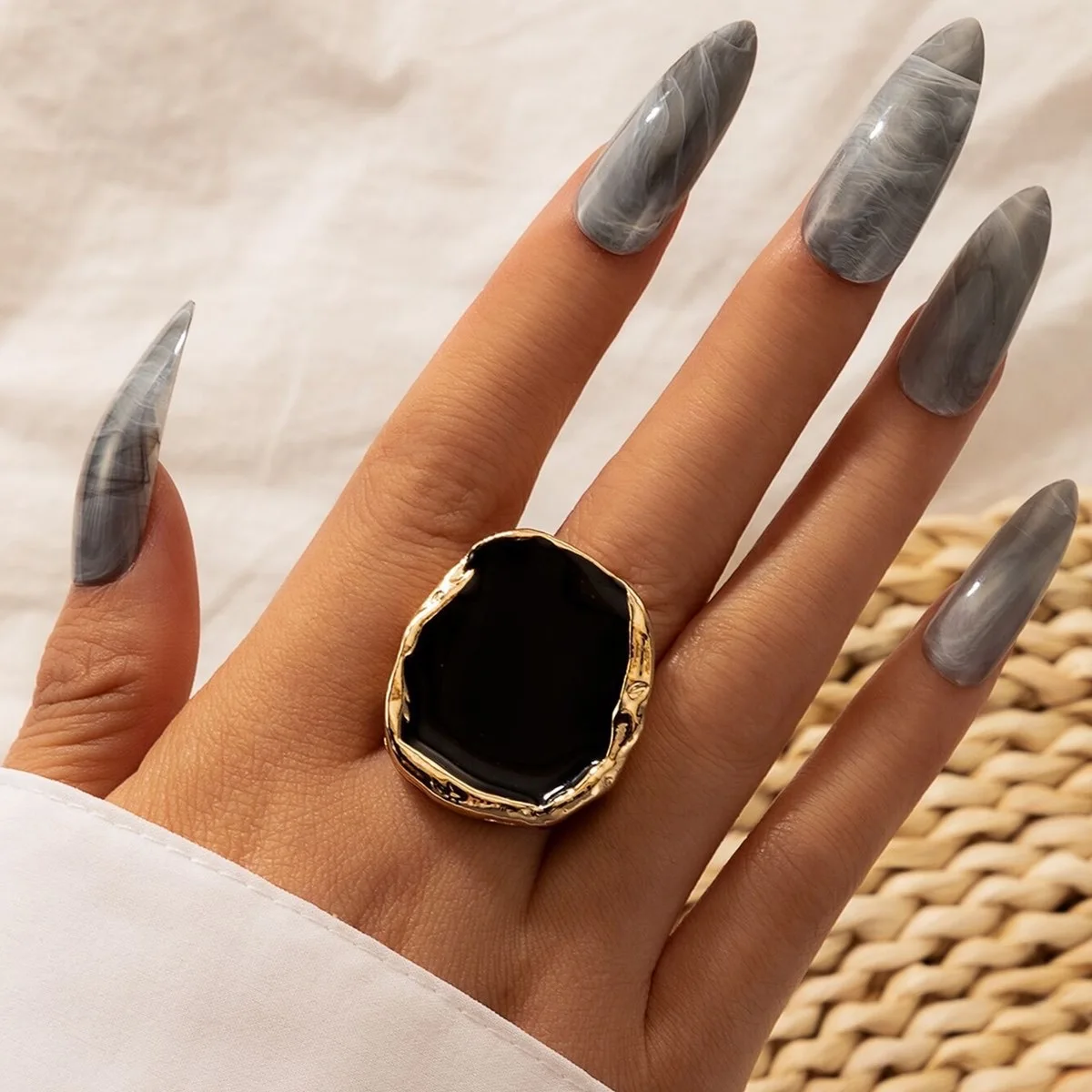 Simple And Stylish Bohemian Metal Large Black Stone Ring For Men And Women, Suitable For Glamorous And Fashionable Men And Women image 5
