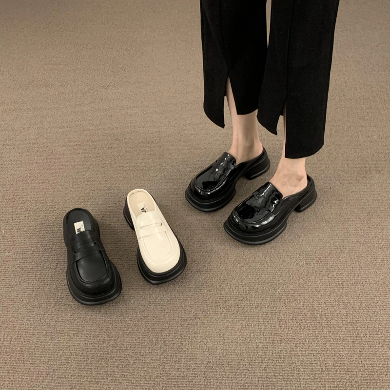 Women's Large Size Slip-On Thick Bottom Sandals 2023 New Style Comfortable Lazy Person Shoes PU Material British Style Waterp...