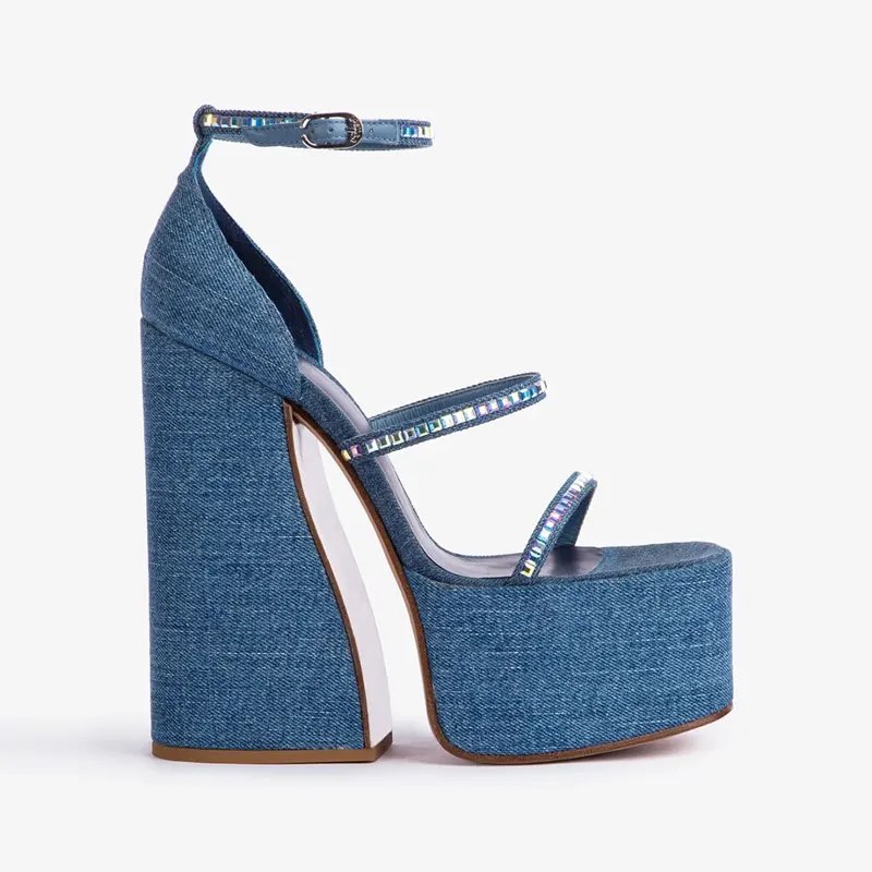 Arden Furtado 2024 Summer Denim Platform tacco quadrato punta tonda cinturino con fibbia tacco Super alto sandali con parole in cristallo