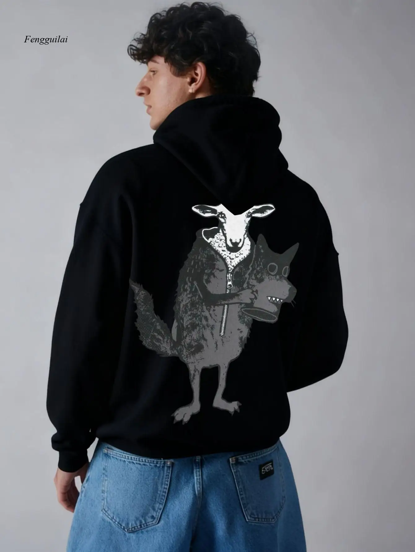 Bluza z kapturem z grafiką Wilka i Owcy |   Ciepły, wygodny, z długim rękawem, styl casual, idealny na jesień/zimę, można prać w pralce