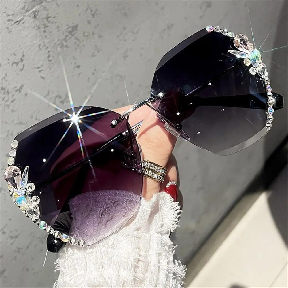 Retro UV Protection Rimless Rhinestone Sunglasses Beach/Travel/Streetwear Shiny Gradient Shades Frameless Eyewear for Women