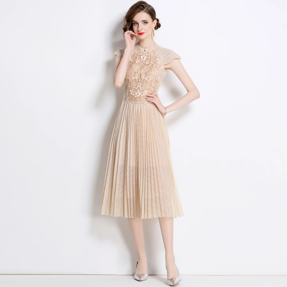Elegante Spitze Kleid Frauen Sommer Neue Rundhals Kurzarm Vintage Stickerei Lange Kleider Damen Temperament Party Kleid