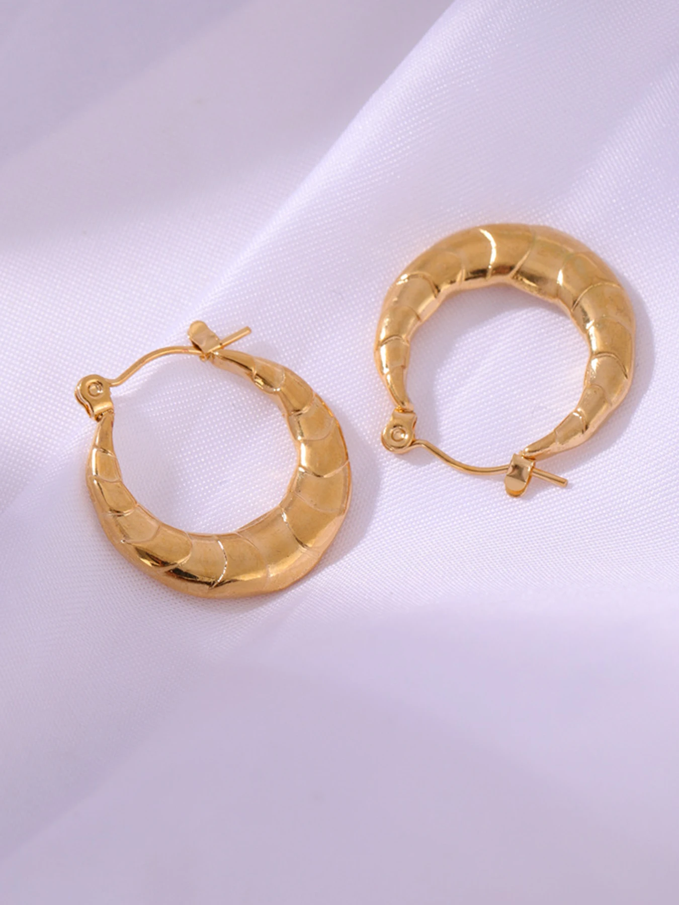 

Stainless Steel Stud Earrings, Asymmetrical Design, Classic Non-Fading Fashion Jewelry, All Seasons Wear