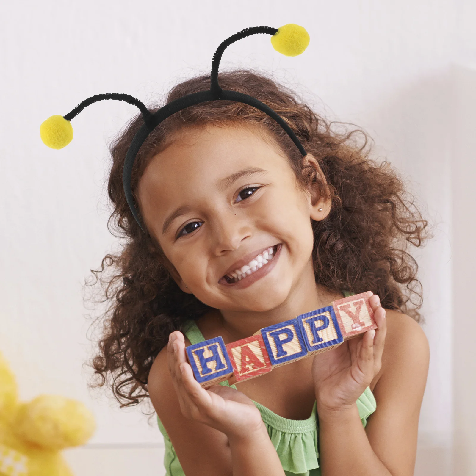 

9Pcs Children's Animal Headband Pompom Antenna Soft Lightweight Hair Hoop for Kids Party Costume Supplies School Performance